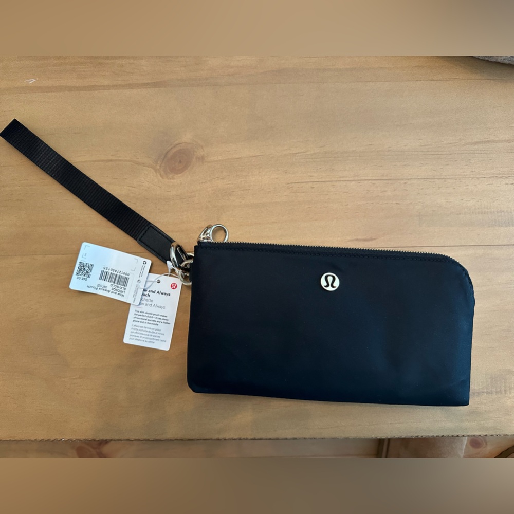 Lululemon Now and Always Pouch Wristlet NWT